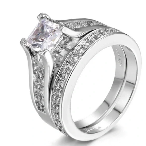 NEW 925 STERLING SILVER DIAMOND ENGAGEMENT SET RING, CUTE RING, SHINY RING. - Picture 6 of 6